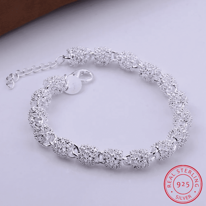 Pulseira de Prata Feminina - Luxo e Elegância.